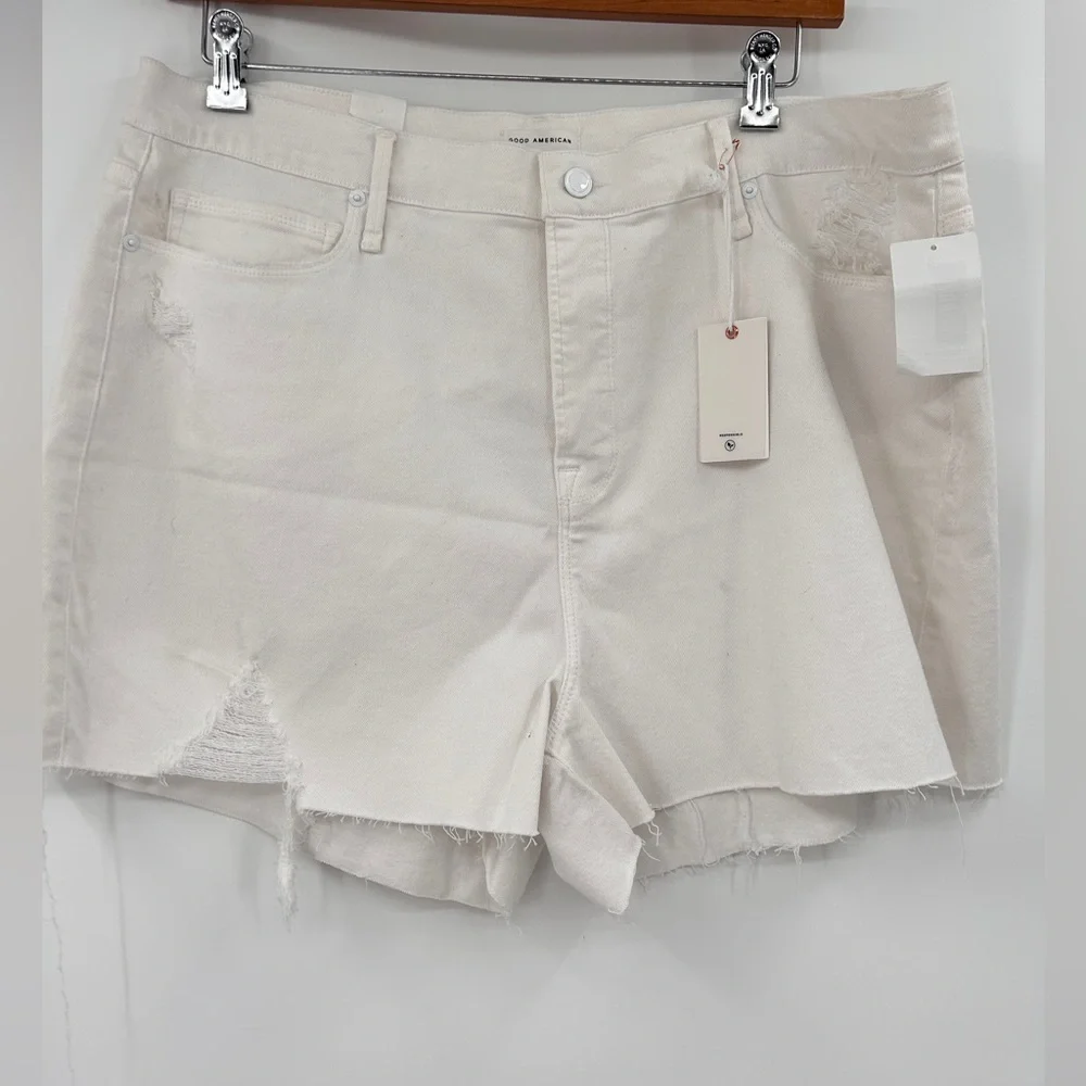 Good American NWT Juniors Good 90's Short Size 15 White‎ Distressed HIgh Waist